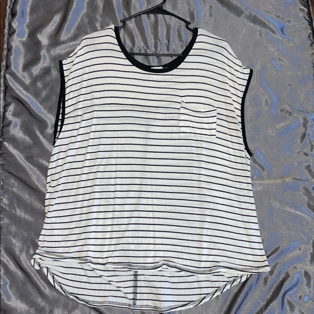 Striped muscle tee!!